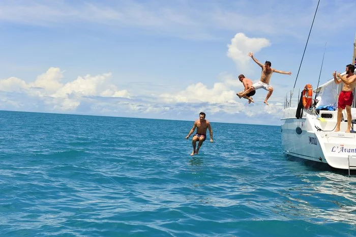 jumping from charter boat whitsundays