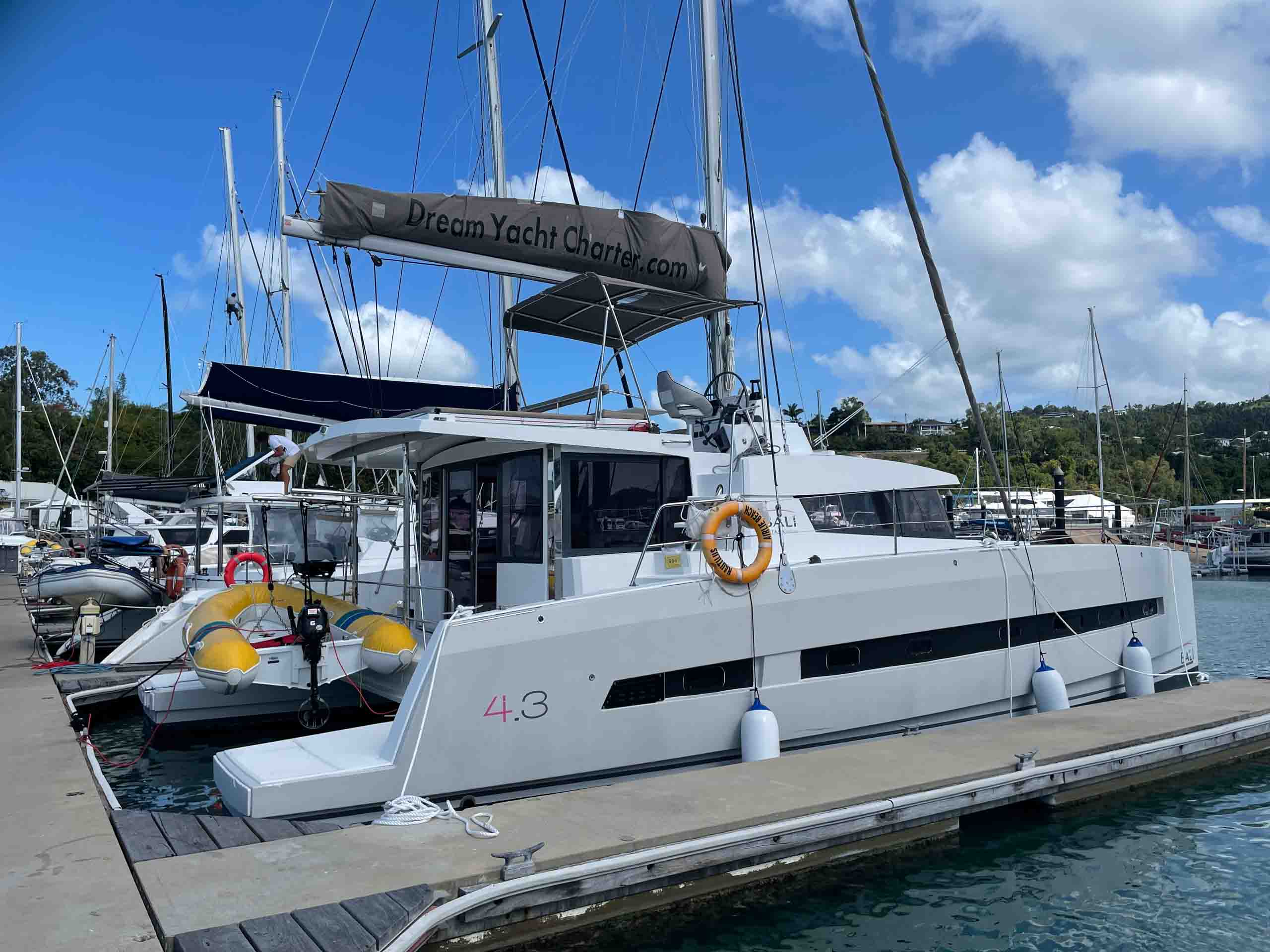 Bali 4.3 'Nautilus' - Economy - Queensland Yacht Charters